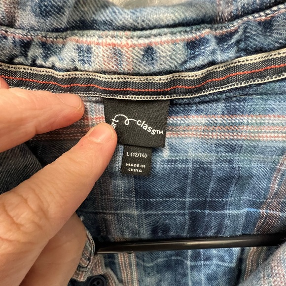 Art class button down shirt size large - Picture 2 of 4